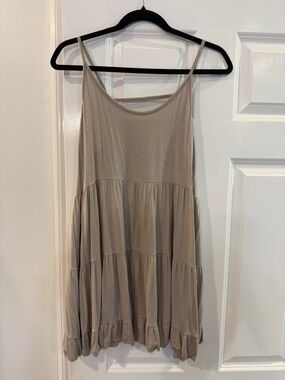 Sleeveless Tiered Tunic Tank Top in Taupe